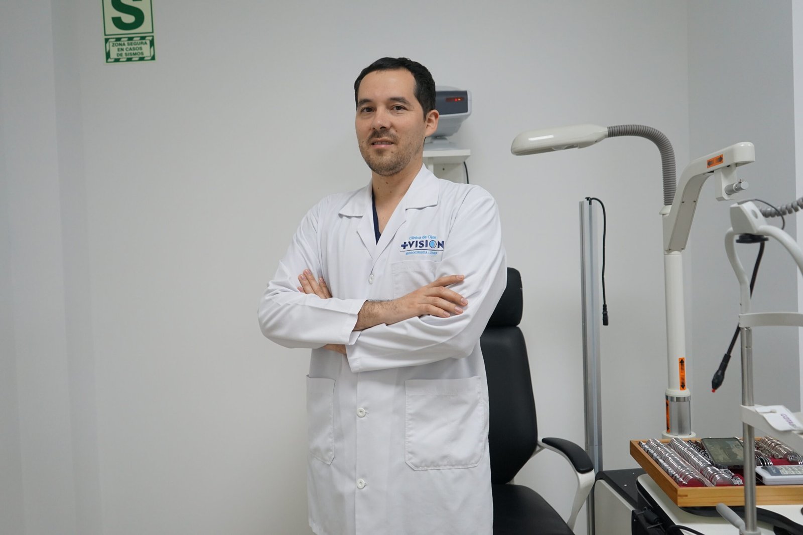 Dr. Alejandro Riveros