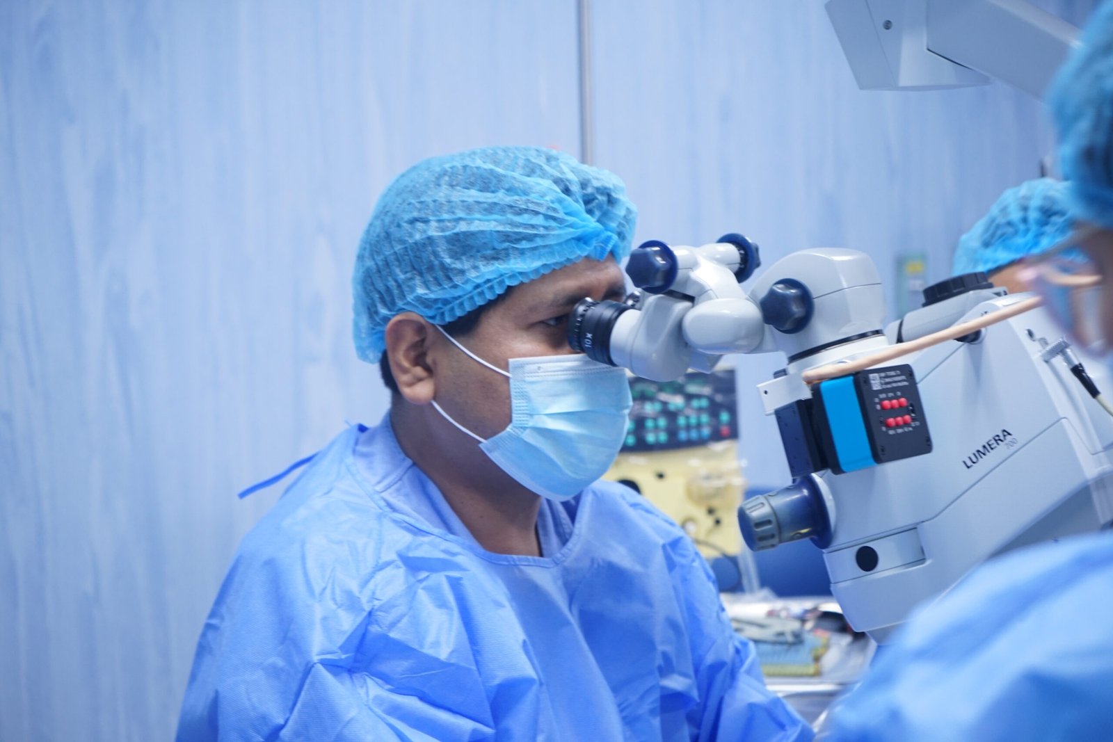 Evaluación oftalmológica para diagnóstico de moscas volantes en Lima