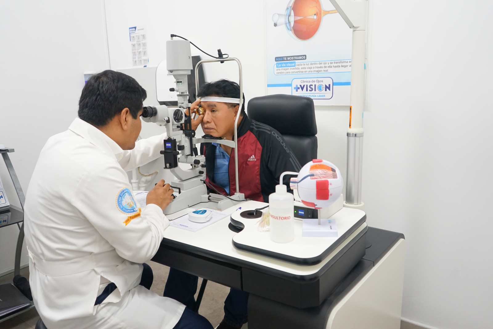 Doctor y paciente scaled